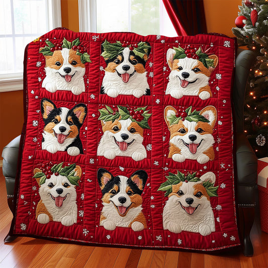 Holly Head Wreath Corgi WY1212012CL Quilt